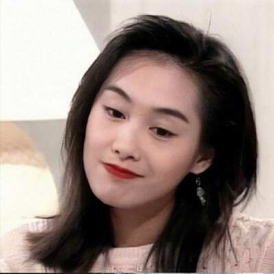 女生头像：复古港风阳光法式卷发(图1)