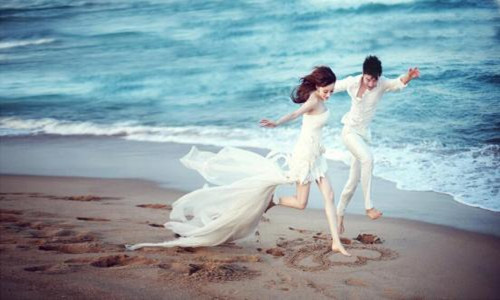 北京婚纱摄影拍婚纱照的6大姿势和构图技巧(图1)