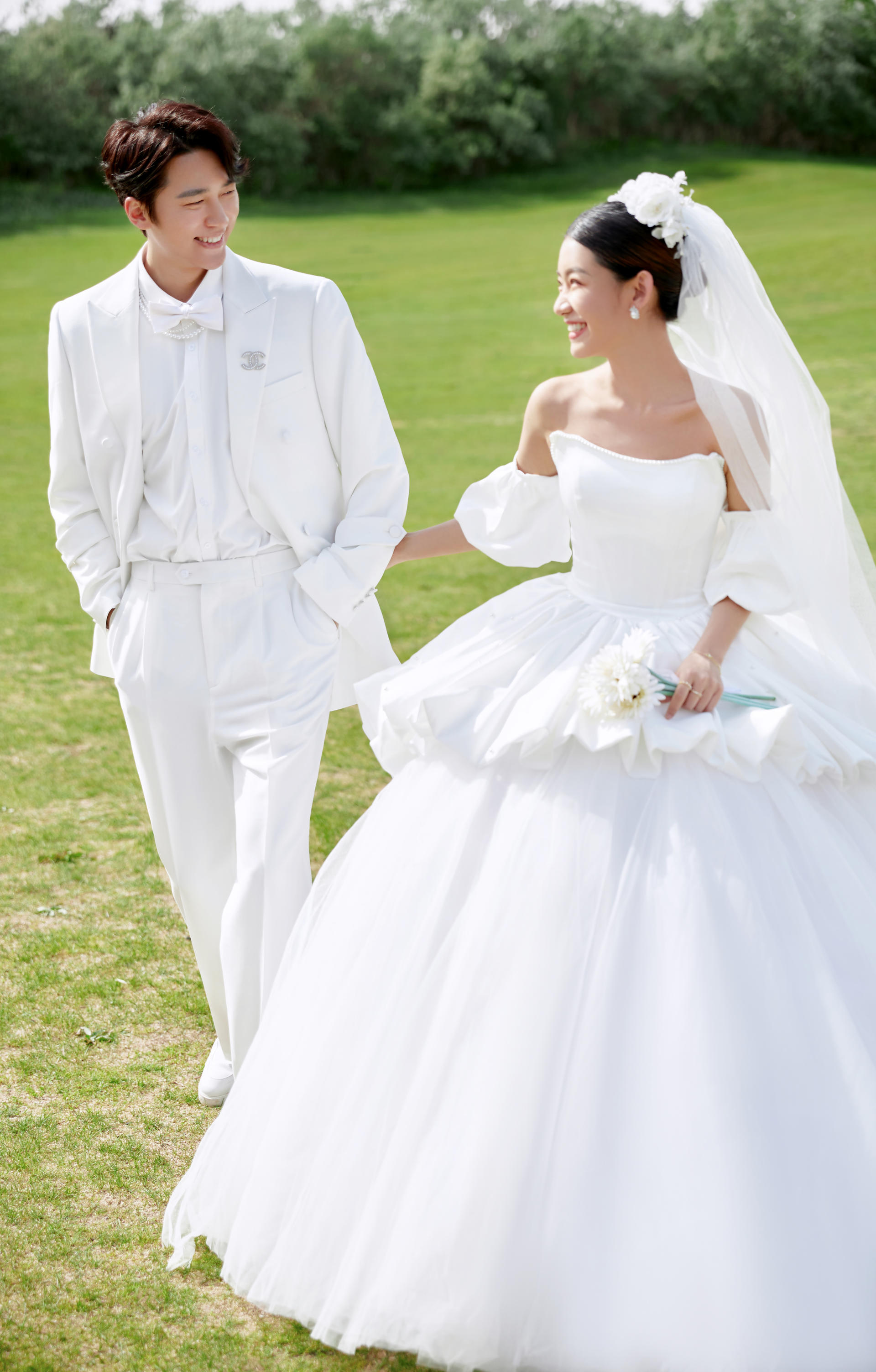 一个人拍婚纱照留住岁月的脚步(图1)